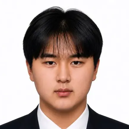 Portrait of Sean Jiho Han